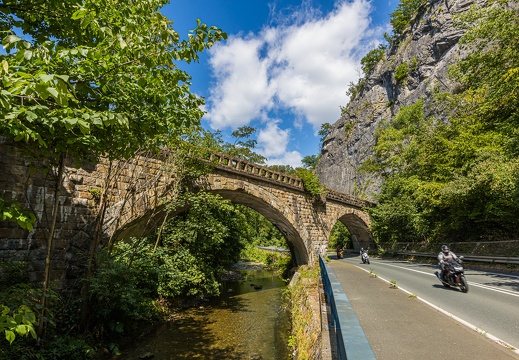 Eisenbahnbrücke im Hönnetal