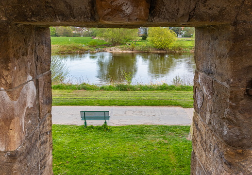 Blick durch die Stadtmauer